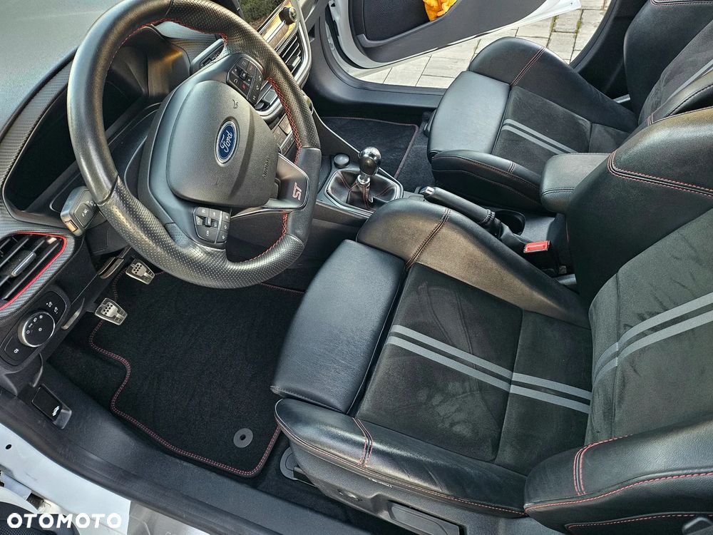 Ford Fiesta - 14