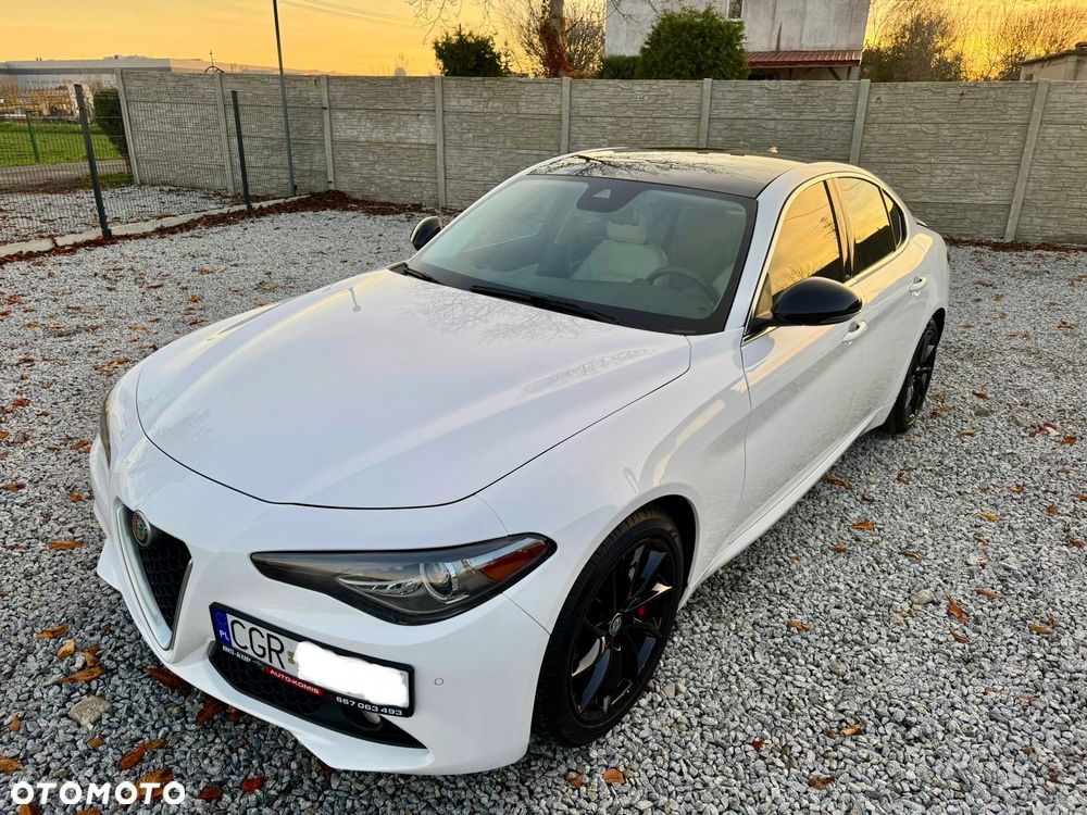 Alfa Romeo Giulia 2.0 Turbo 16V AT8 Veloce - 1