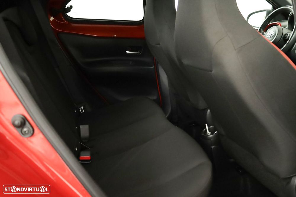Toyota Aygo 1.0 X-Play - 20