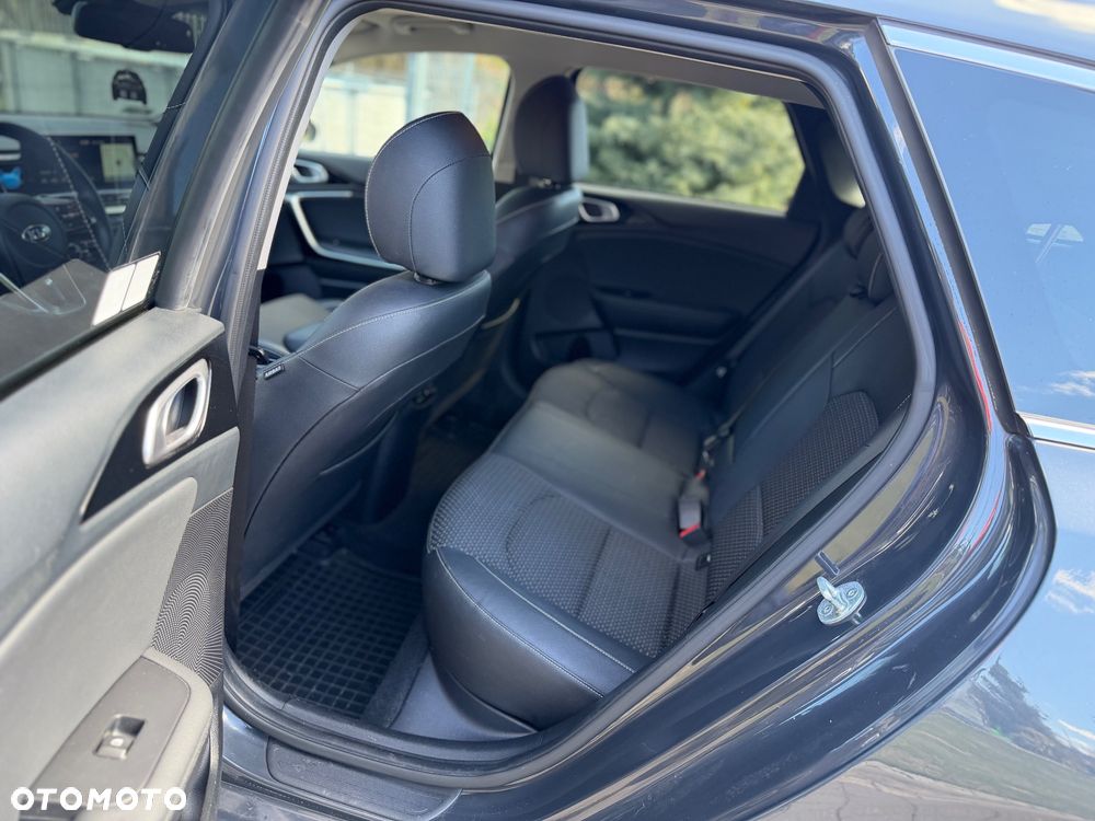 Kia Ceed 1.5 T-GDI Business Line Plus - 25