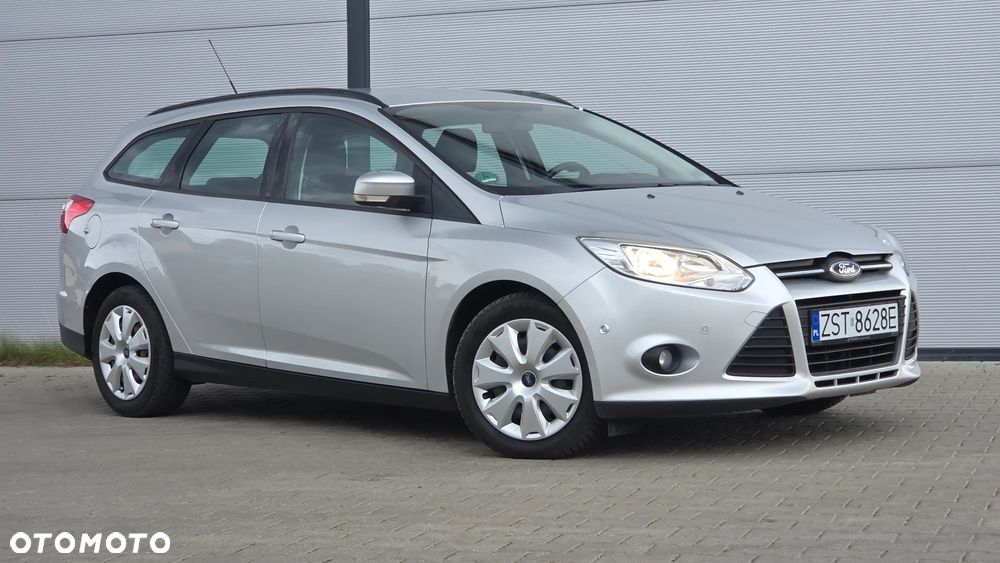 Ford Focus 2011 photo 2