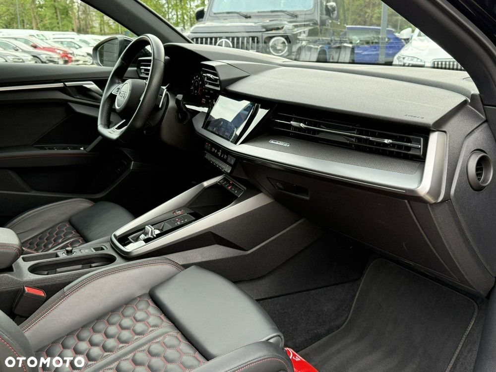 Audi RS3 Sportback - 19