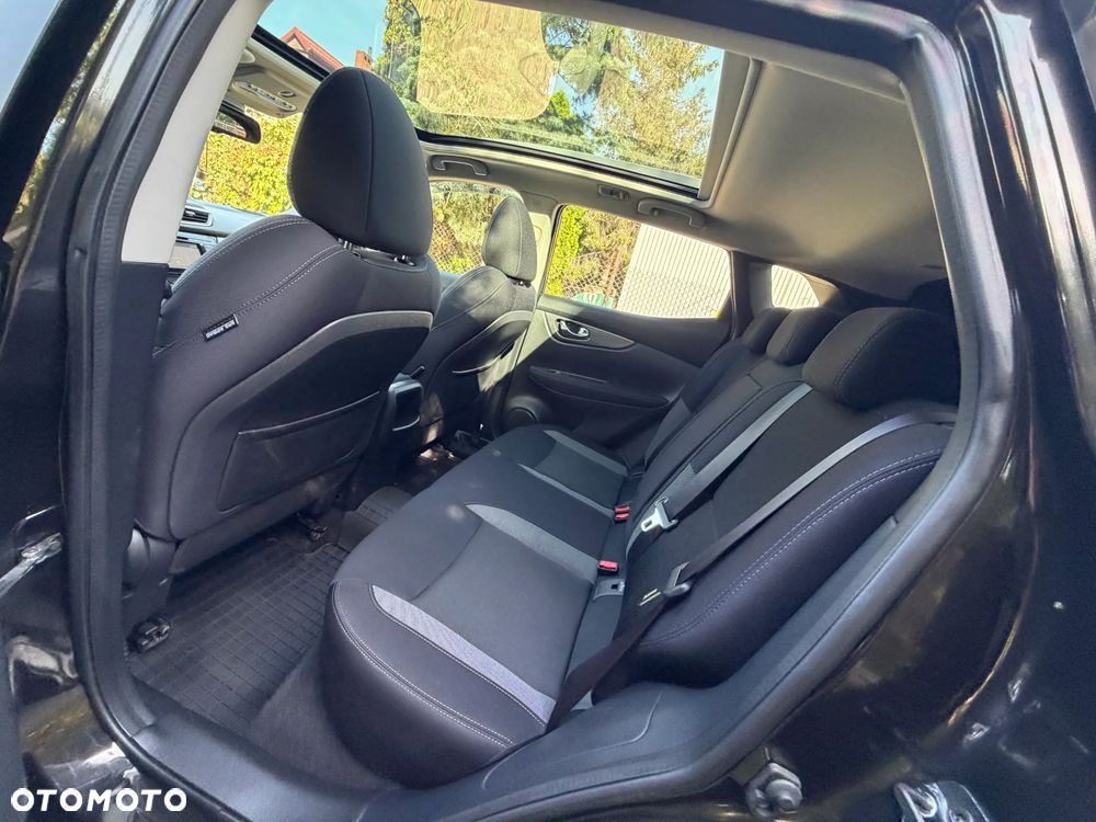 Nissan Qashqai 1.5 dCi N-Connecta - 31