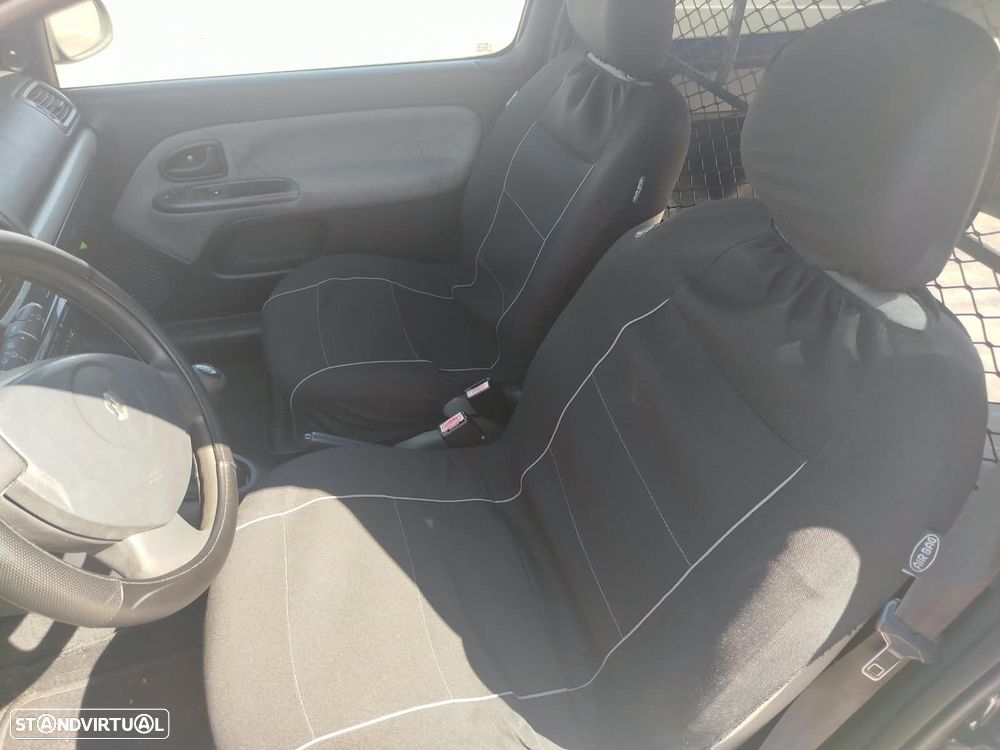Renault Clio 1.5 dCi Expression - 4