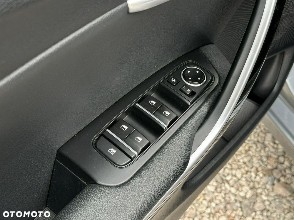 Kia Ceed 1.4 T-GDI L Business Line DCT - 16