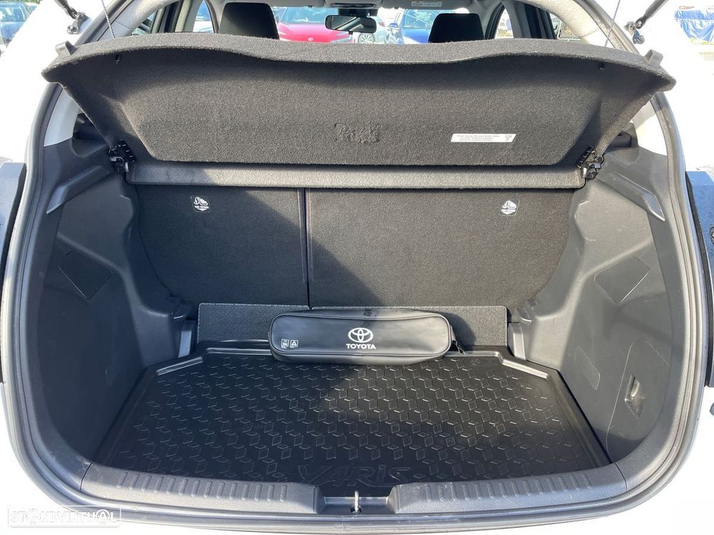 Toyota Yaris 1.0 VVT-i Exclusive - 10