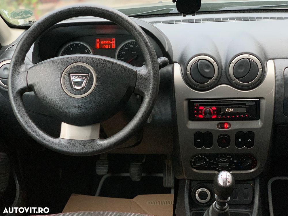 Dacia Duster 1.5 dCi 4x4 Laureate - 9