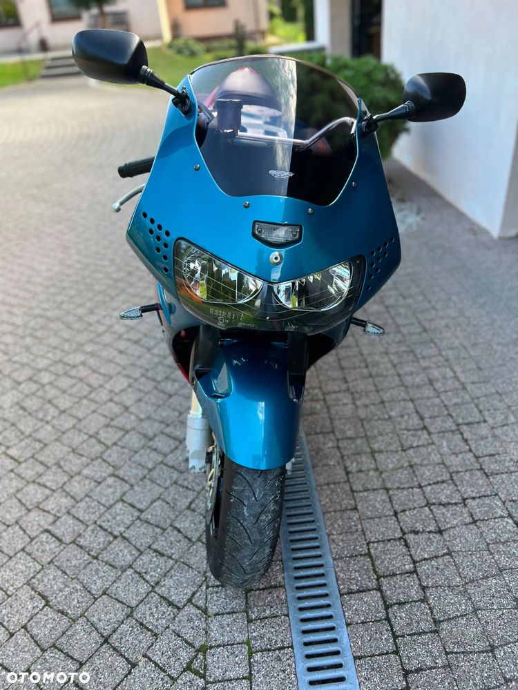 Honda CBR - 23