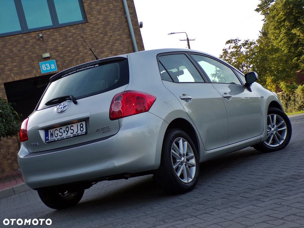 Toyota Auris 1.4 D-4D Life+ - 4