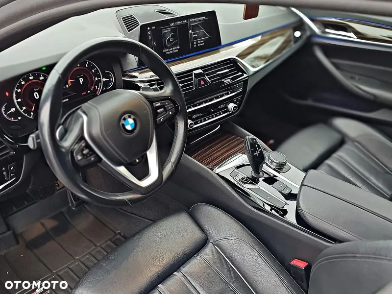 BMW Seria 5 530i xDrive Sport Line - 15