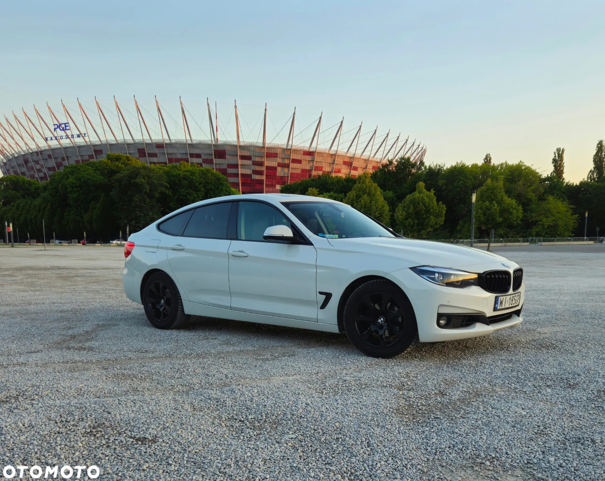 BMW 3GT 320i - 18