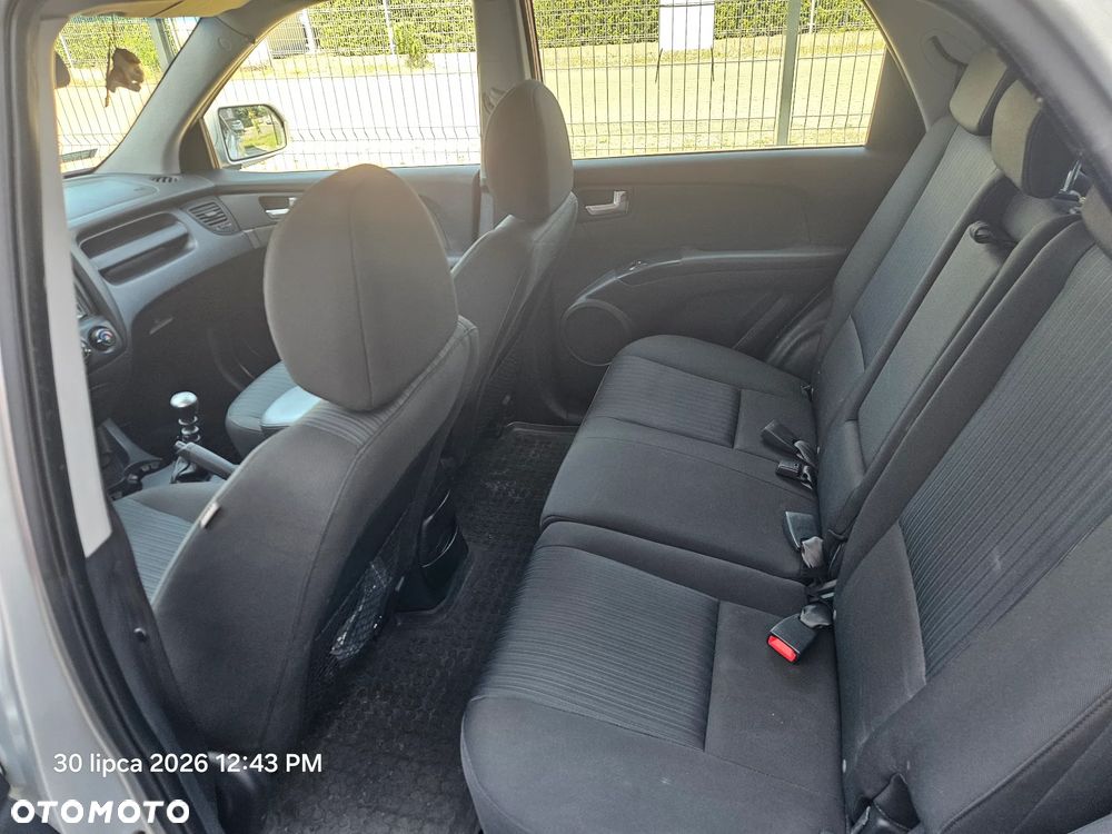 Kia Sportage 2.0 CRDi Tour - 8