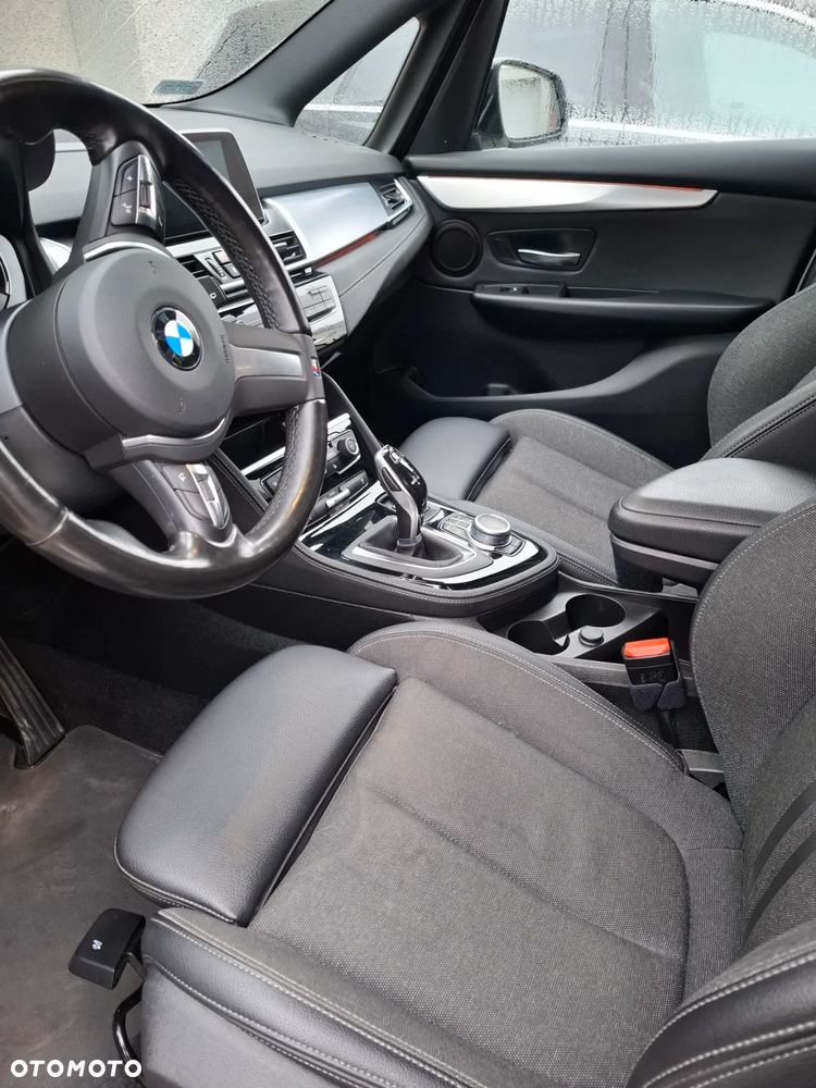 BMW Seria 2 218i M Sport - 9