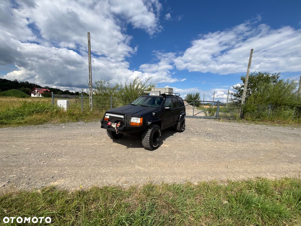 Jeep Grand Cherokee - 17