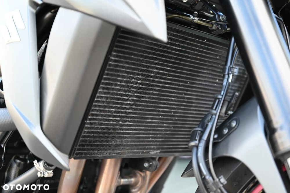 Suzuki GSX - 15