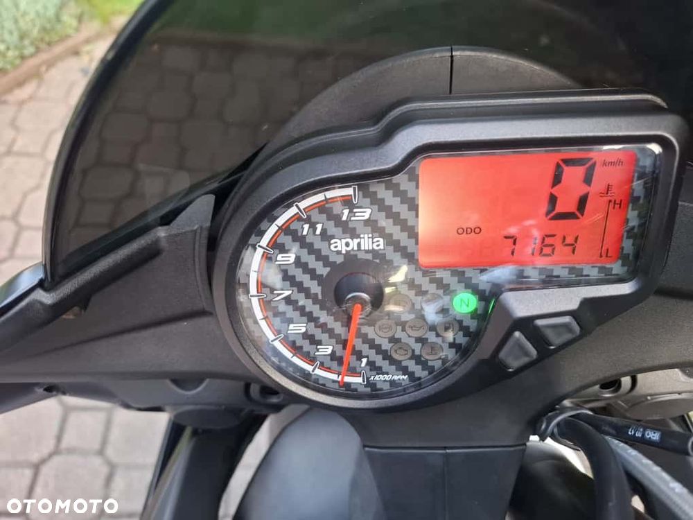 Aprilia Tuono - 14