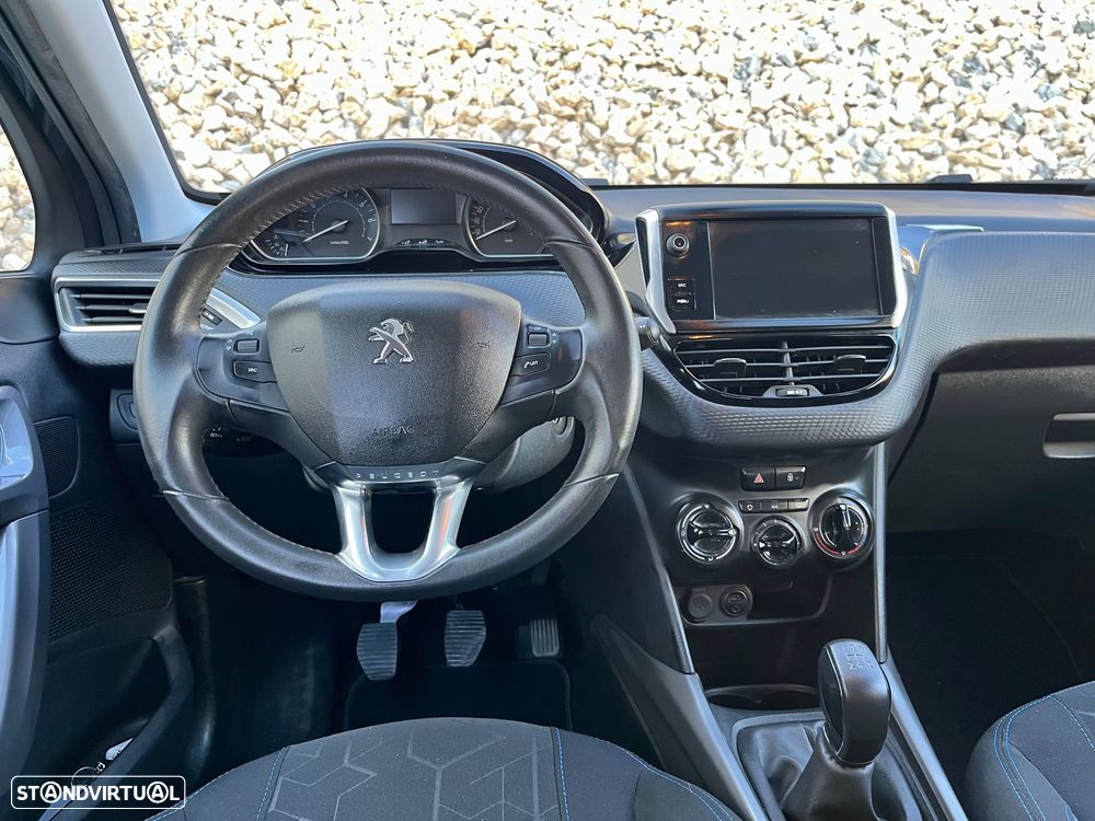 Peugeot 2008 1.2 PureTech Style - 5