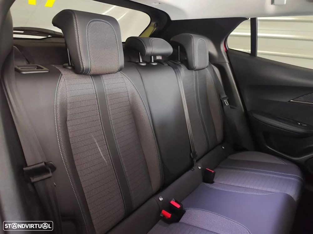 Peugeot 2008 1.2 PureTech Allure Pack - 27