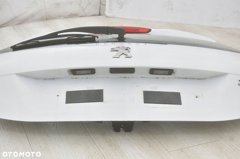 klapa tylna * tył peugeot 208 - 5