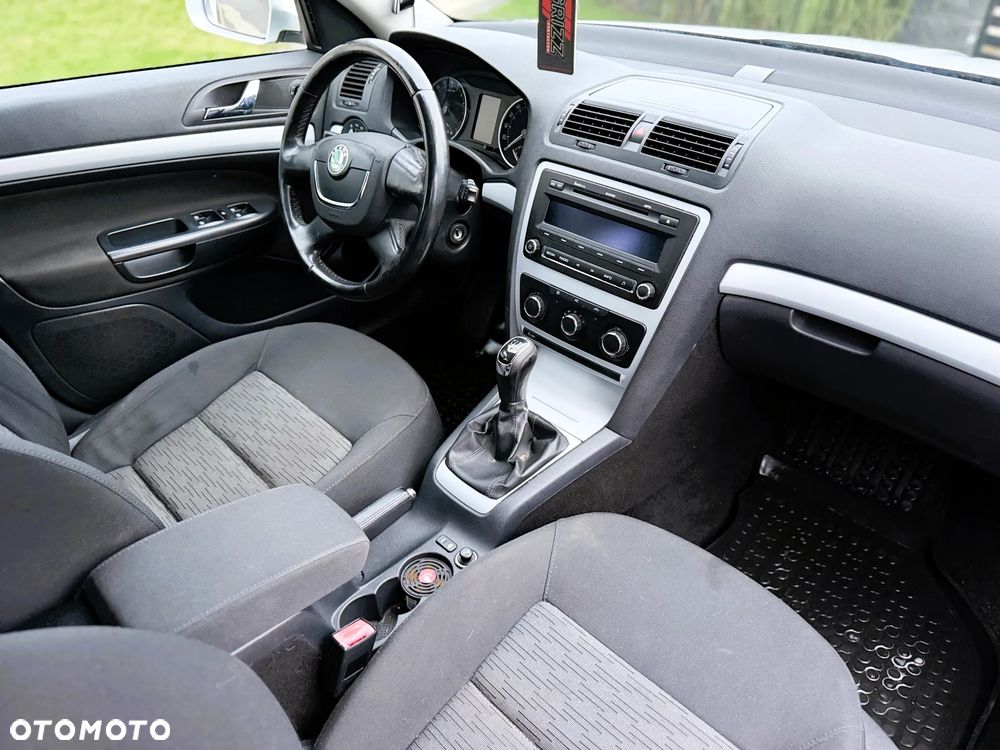 Skoda Octavia 2.0 TDI DPF Ambiente - 16