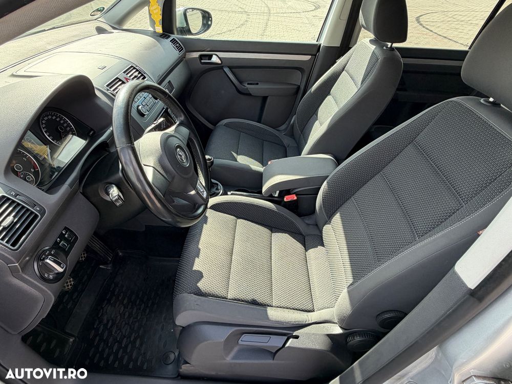 Volkswagen Touran - 6