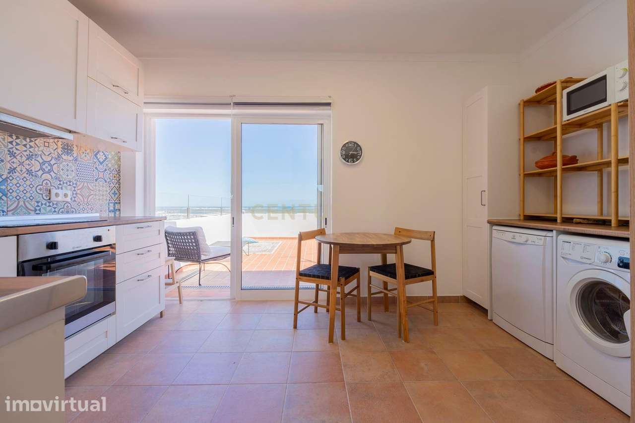 Apartamento T2 com Vista Mar e Serra, na Baixa de Olhão - Grande imagem: 4/13