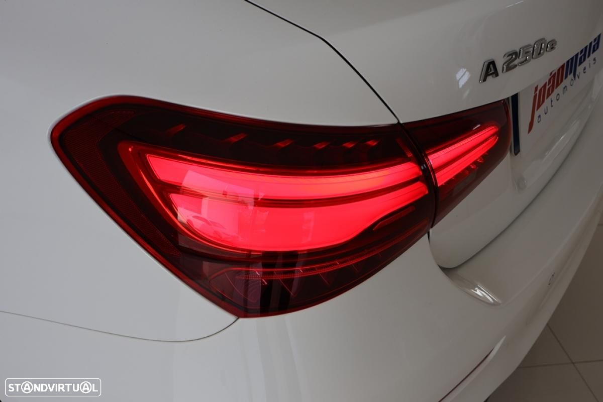 Mercedes-Benz A 250 Limousine e - 10