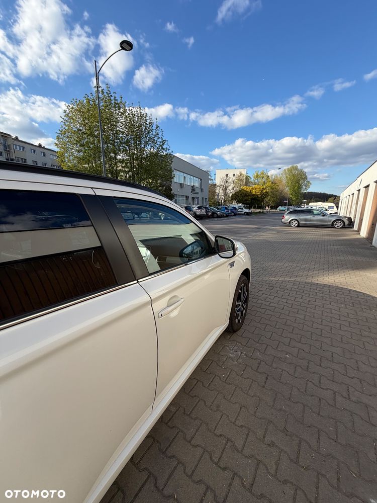 Mitsubishi Outlander - 5