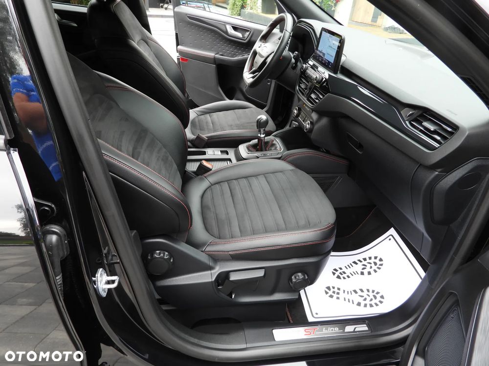 Ford Kuga 2.0 EcoBlue mHEV FWD ST-Line X - 30