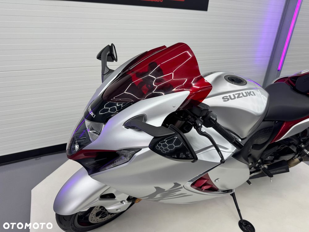 Suzuki GSX - 38