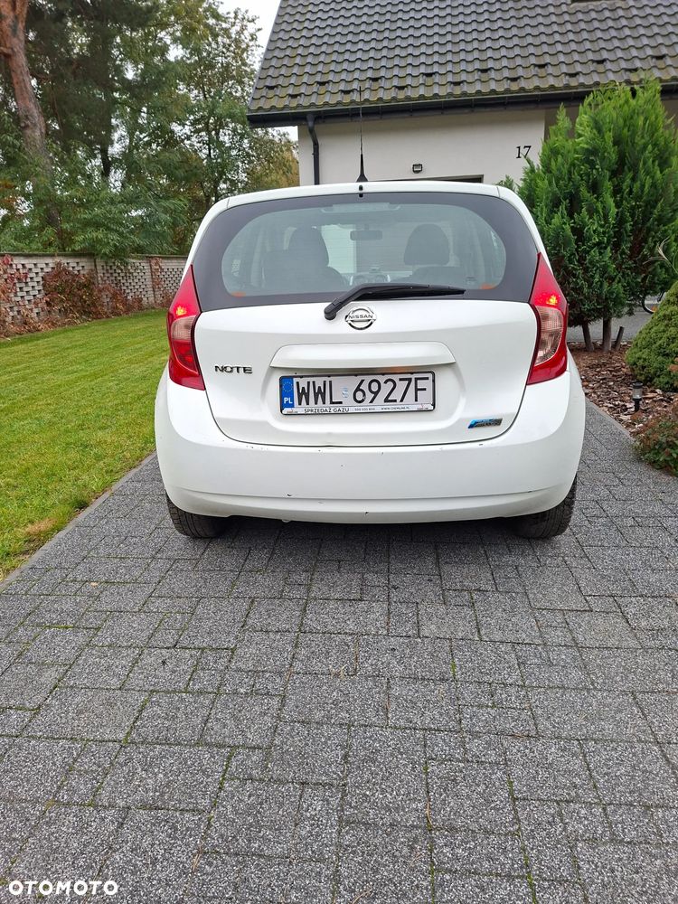 Nissan Note 2013 photo 3