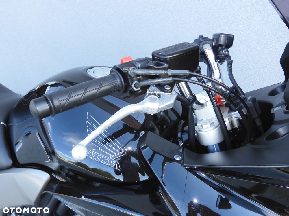 Honda CBF - 8