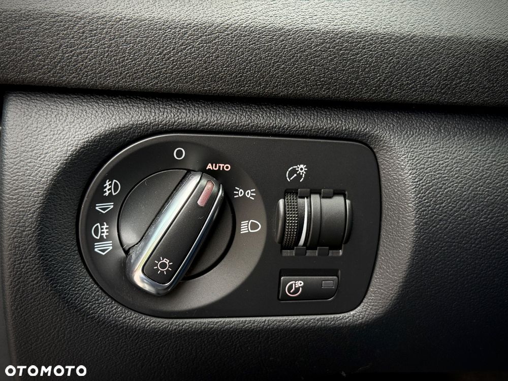 Audi A3 3-drzwiowe 1.6 S tronic Ambiente - 10