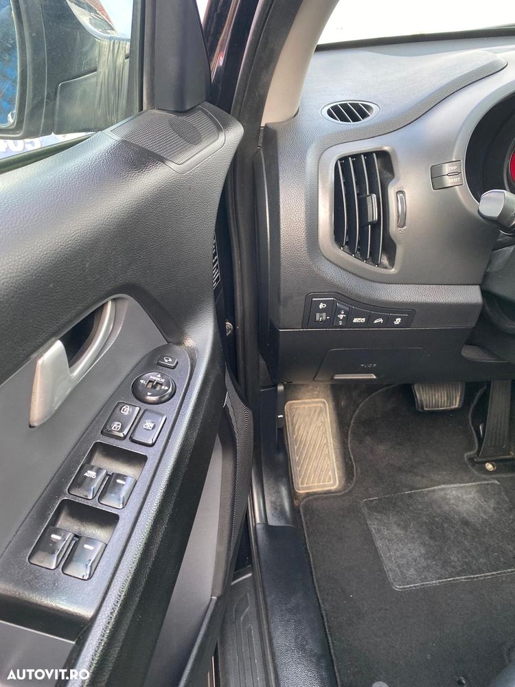 Kia Sportage 2.0 CRDI 4WD Automatik Fifa World Cup Edition - 13