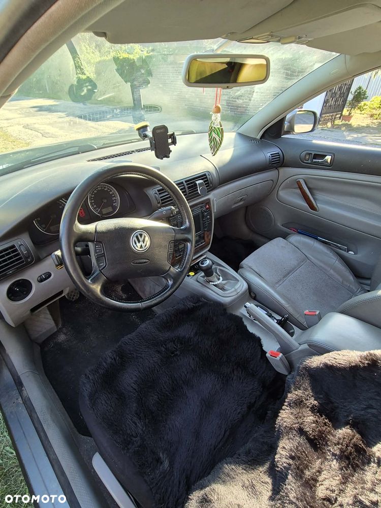 Volkswagen Passat 1.9 TDI 4Mot Basis - 5