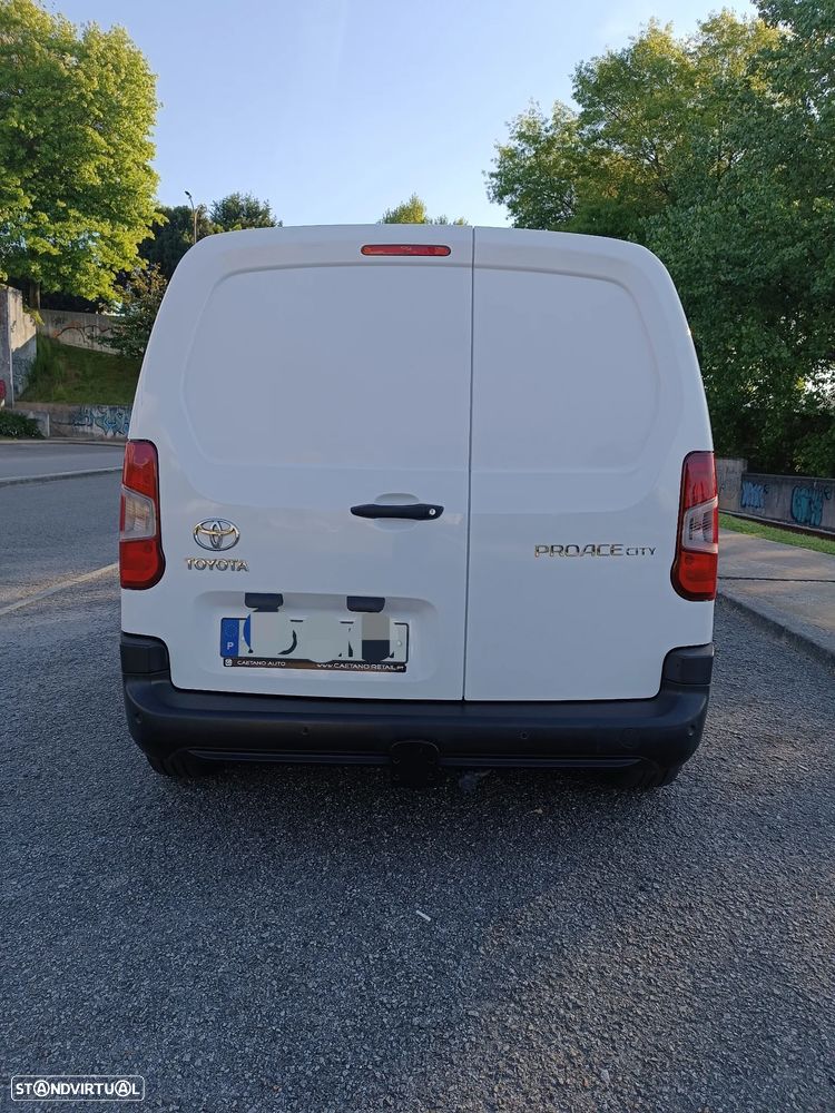 Toyota Proace city 1.2 VVTi - 4