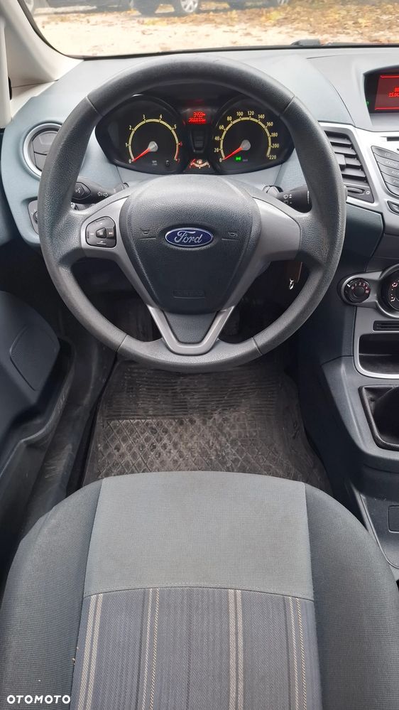 Ford Fiesta 1.25 Ambiente - 18