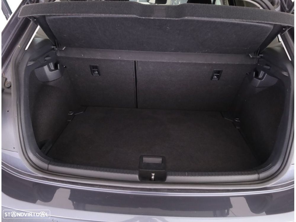 VW Polo 1.0 TSI Urban DSG - 21
