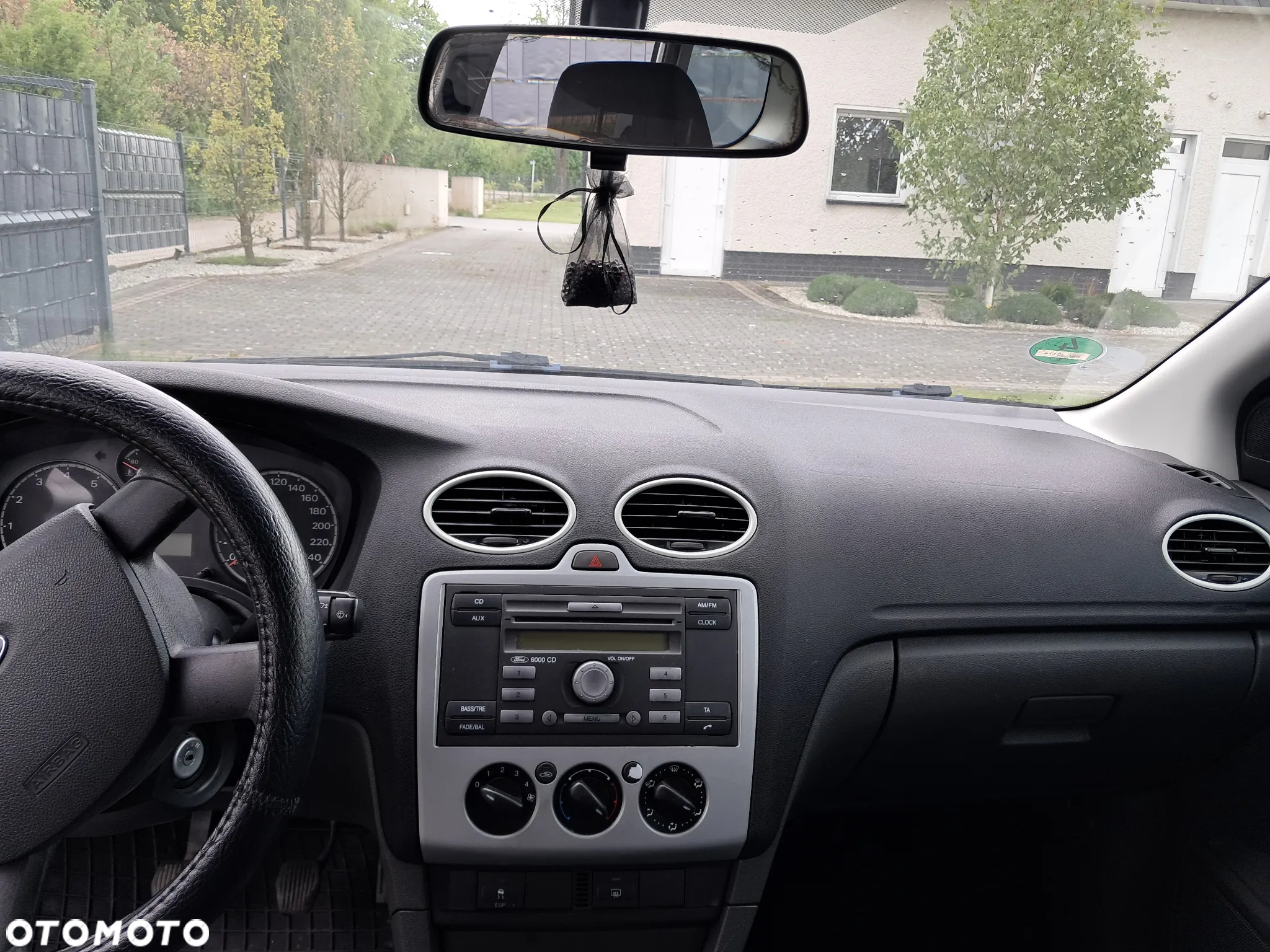 Ford Focus 1.8 Trend - 6