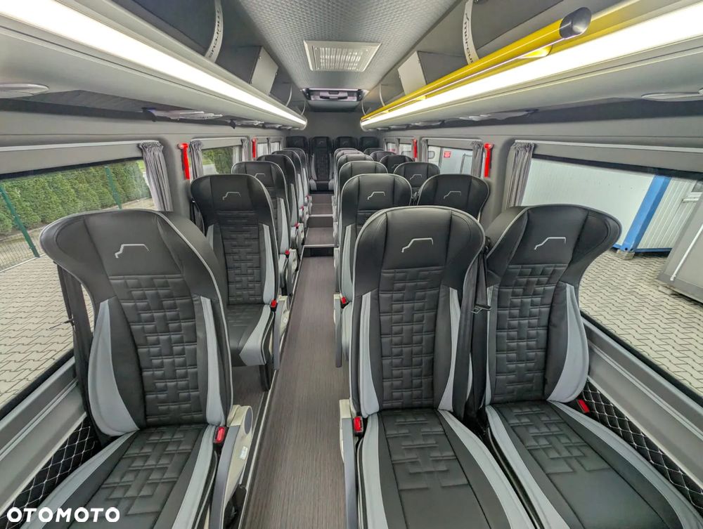 Mercedes-Benz Sprinter 519 - 23