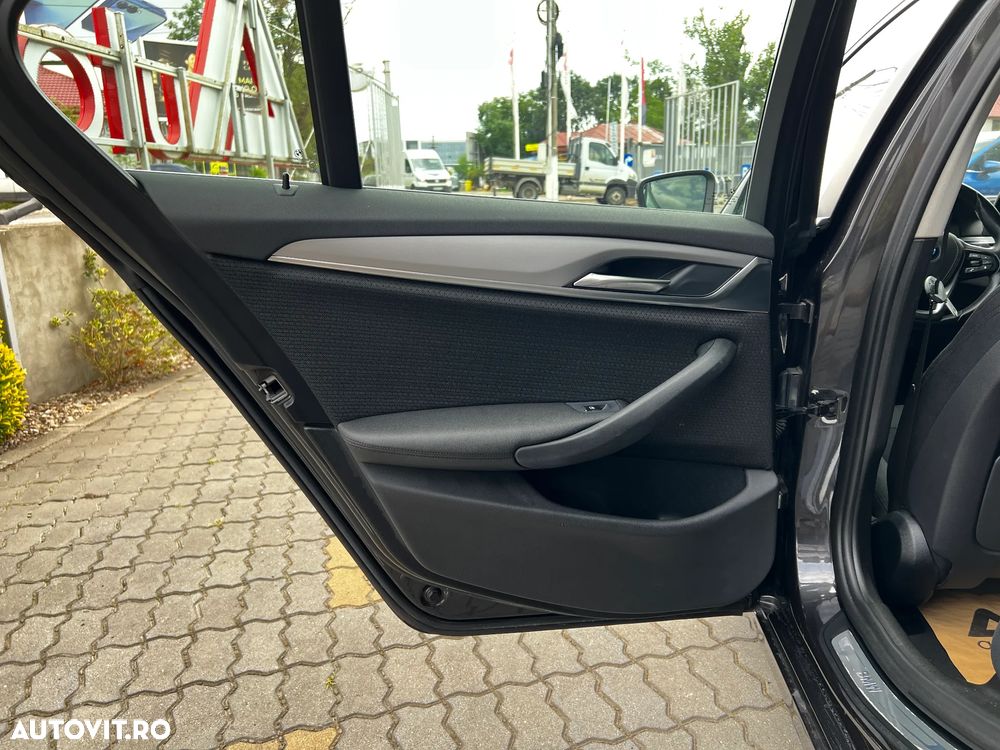 BMW Seria 5 520d AT - 35