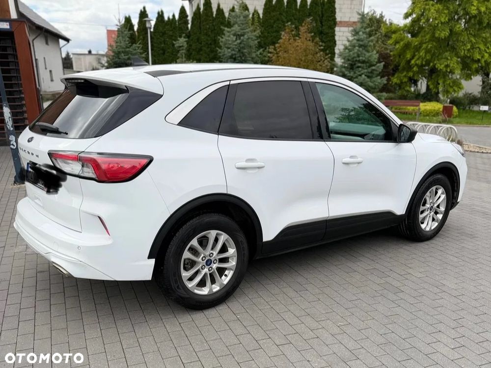 Ford Kuga - 16