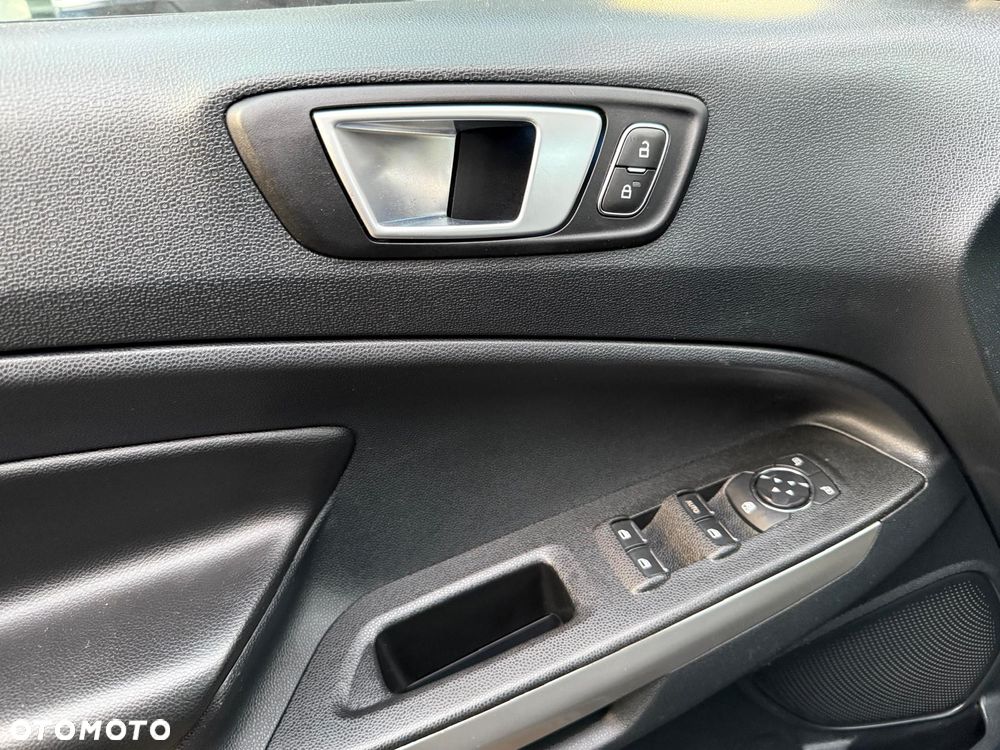 Ford EcoSport - 18