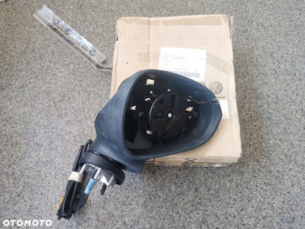 SEAT EXEO LUSTERKO PRZÓD ELEKTRYCZNE 3R1857508 - 2
