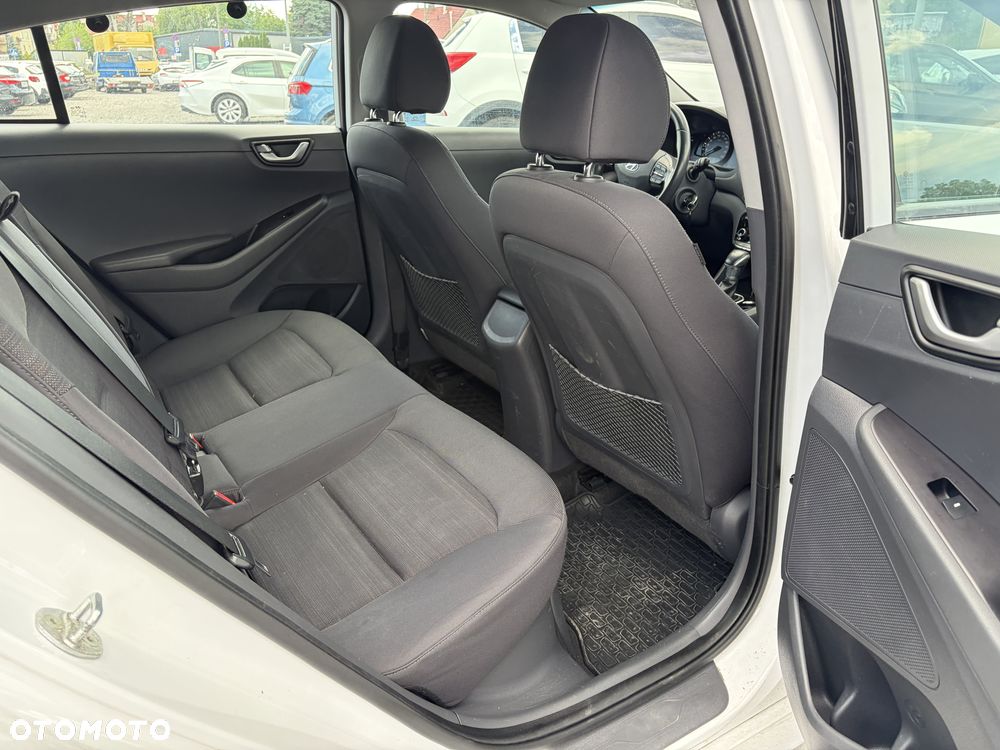 Hyundai IONIQ - 18