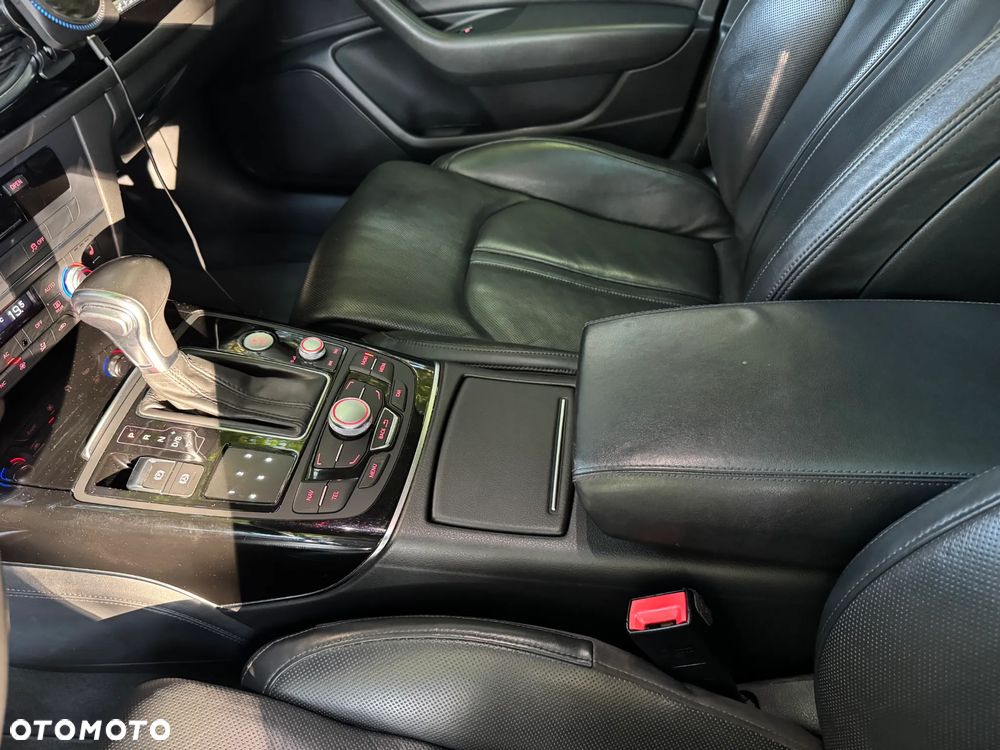 Audi A6 Avant - 27