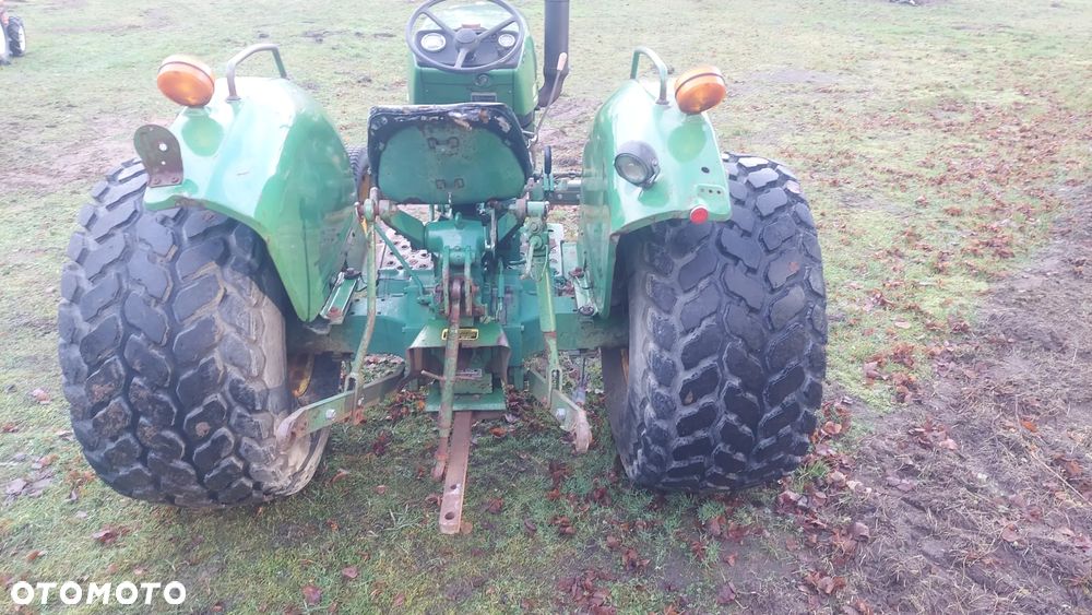 John Deere 1050 - 5