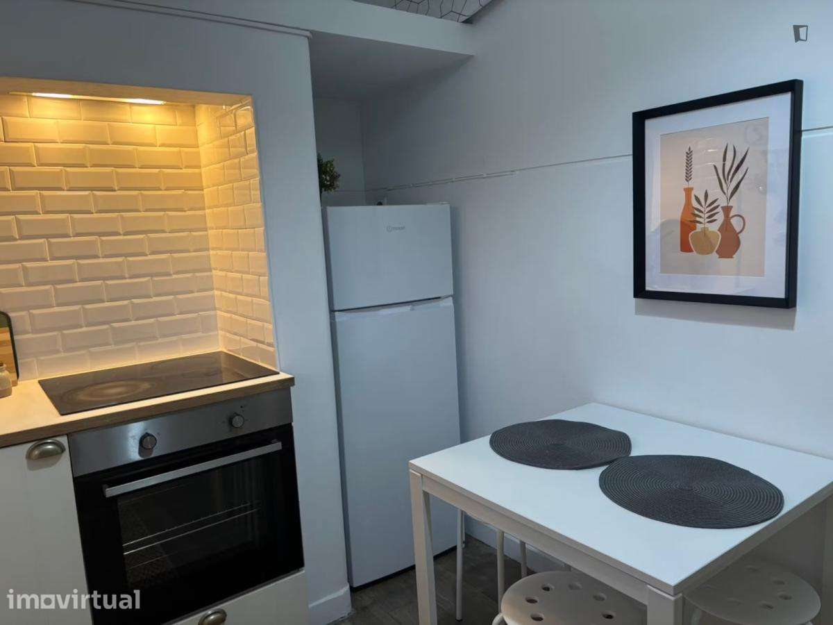 Quarto - localizado em Alvalade Lisbon - Grande imagem: 5/11