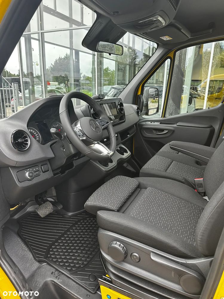 Mercedes-Benz Sprinter - 18