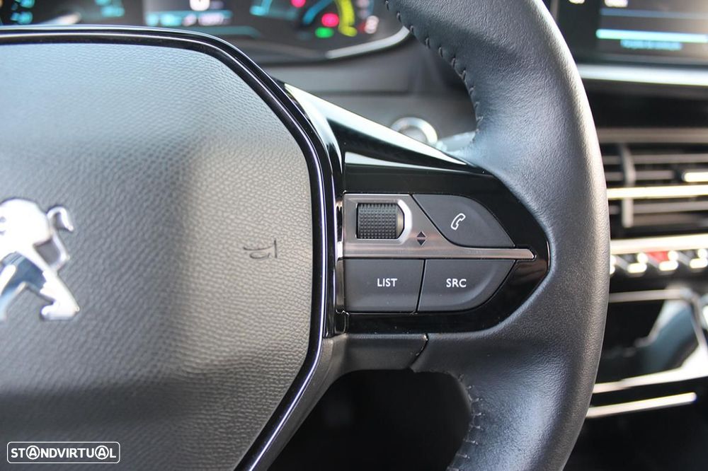 Peugeot e-2008 Allure - 34